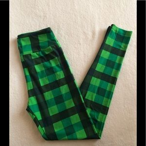 LuLaRoe Leggings Checkers Designed One Size Fits 0-6